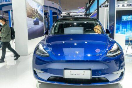 Tesla cracks the $1 billion profit mark